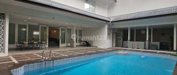 Rumah Dalam Komplek Yang Aman Di Senayan 1