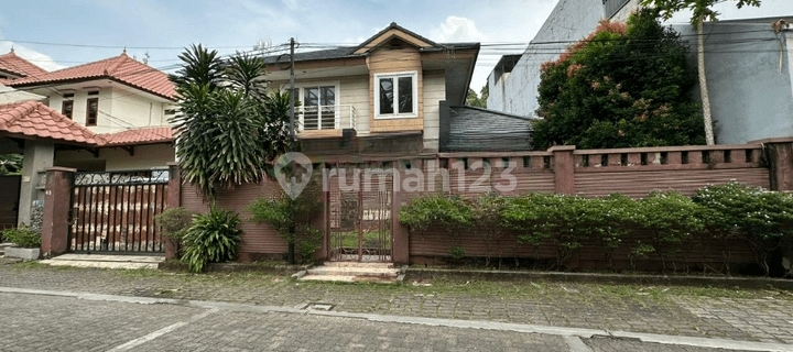 Rumah 2 Lantai Ada Kolam Belakang Citos 1