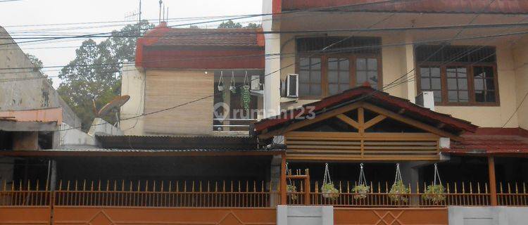 Rumah Lingkungan Aman Nyaman Teduh Di Komplek Keuangan Kembangan  1