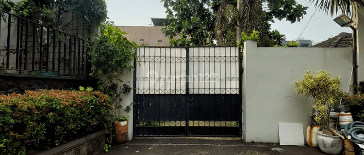 Rumah Lama Hitung Tanah Lokasi Strategis Di Cipete 1