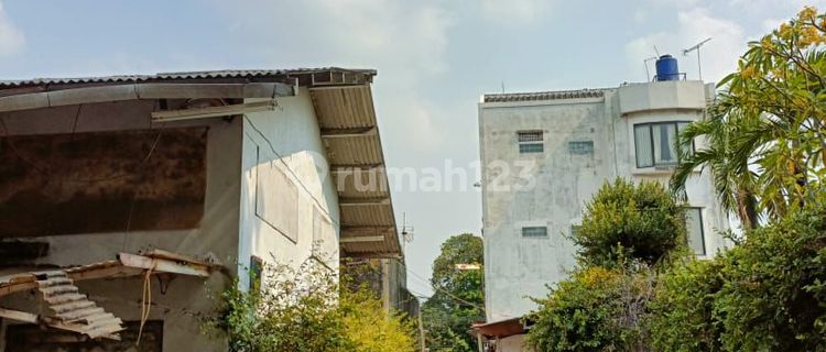 Jual Tanah Ex Gudang cocok untuk dibangun komersial kost maupun hunian di area komplek KPBD Kebon Jeruk Jakarta Barat

 1