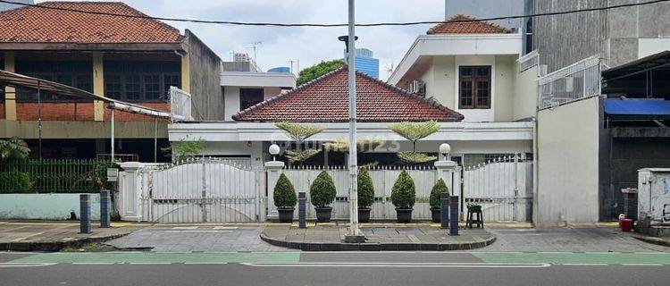 Rumah Di Senopati Cocok Untuk Usaha 1