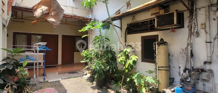 Rumah terawat di Rawamangun 1