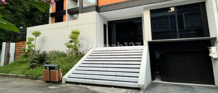 Rumah Mewah Dalam Cluster Di Jagakarsa 1