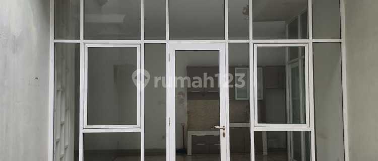 Disewakan: Rumah Alicante Paramount Gading Serpong. 1