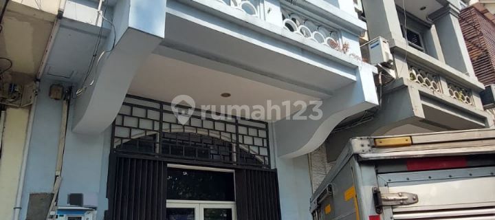 Ruko di Jl. Permata Senayan Jakarta Selatan 75 m HGB Bagus 1