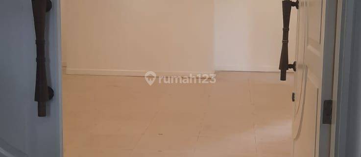 Ruang-usaha Di Senopati Jakarta Selatan (unfurnished) 1