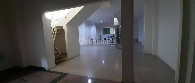 Bangunan Komersil 3 Lantai Plus Rooftop Area Premium Tengah Kota Yogyakarta 1