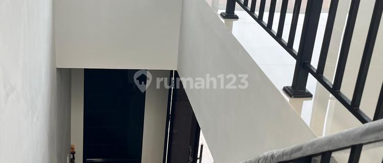 For Rent: Shop House Suitable for Business, Bukit Dago Gunung Sindur Bogor, Jalan Villa Dago Raya, Perumahan Villa Dago, Jalan Siliwangi, Benda Baru, Pamulang, South Tangerang City, Banten, Indonesia, 15418, Gunung Sindur. 1