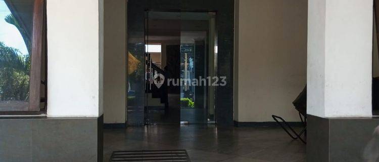 Dijual Rumah Sangat Cocok Untuk Usaha Komersil di Menteng Jakarta Pusat 1