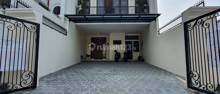 RUMAH 3 LANTAI DENGAN LITF PONDOK INDAH JAKARTA SELATAN 1
