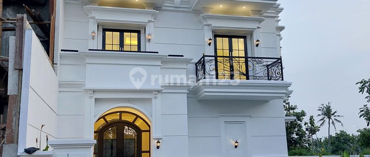 Brand New Modern Classic Dalam Cluster Jagakarsa 1