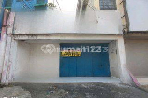 Cheap Rental Shophouse in Mt Haryono, South Semarang 1