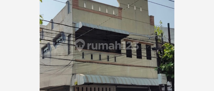 Shop House for Sale with 8m Wide SHM at Mt Haryono, Semarang 1