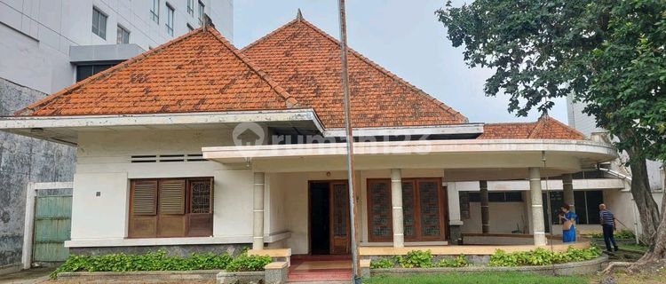 SHM House for Sale on Ahmad Yani Street, Central Semarang 1