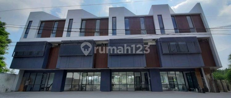 Ruang Usaha Jual di Gajah Mungkur, Semarang 1