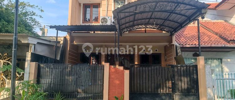 2-Story 4-Bedroom House In Puri Anjasmoro, Semarang 1
