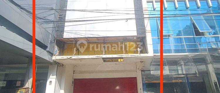 Two-story Shop House for Rent on Sultan Agung Street, Gajah Mungkur, Semarang 1