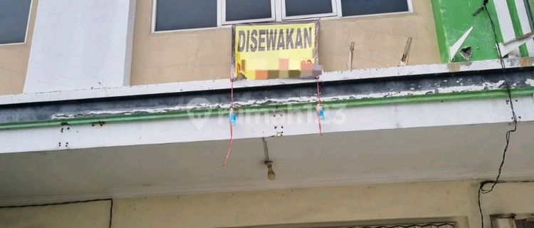 For Rent: Veteran Street Shop House in Gresik, Strategic Location 1