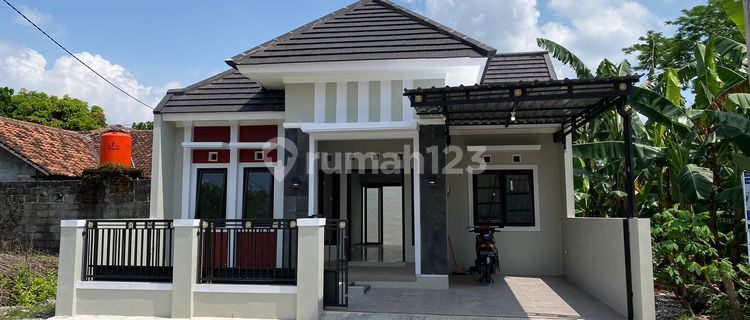 1 Unit House Under Construction in Prambanan Type 70/181m2 Only 710JT Negotiable Ready for KPR (3BR+2Bath) 1