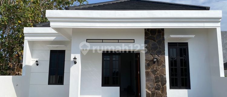 800m dari Exit Tol Klaten & 1km ke Taman Gergunung, Rumah Cuma 300 Jutaan Type 36/72 Siap KPR 1