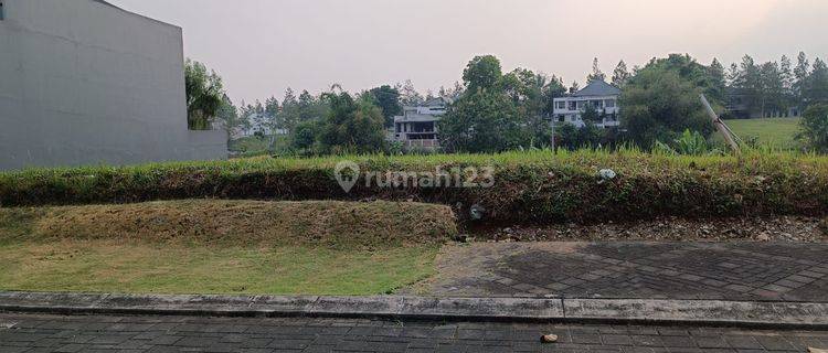 Tanah Dengan View Danau di Rambut Kasih Kota Baru Parahyangan 1