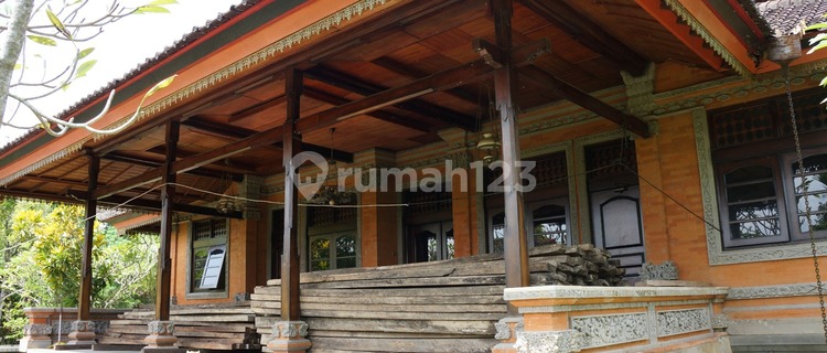 For Sale Puri Tabanan Bali Cocok untuk rumah makan 1