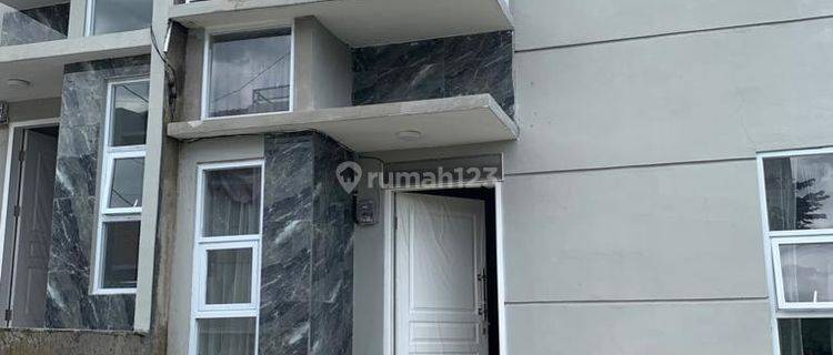 Rumah 2 Lantai Masih Baru di Daerah Sindanglaya Bandung 1