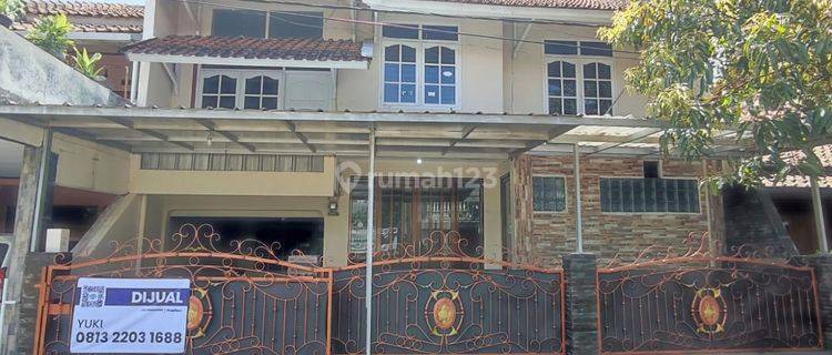 Rumah 2 Lantai Bagus Siap Huni di pusat Arcamanik Bandung 1