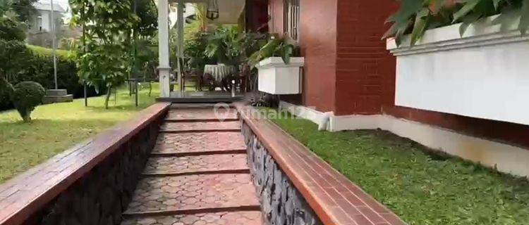 Rumah Luas Terawat Siap Huni di Sayap Pasteur 1