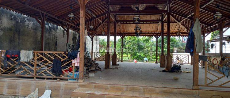 Disewaka Rumah Makan Full Furnished di Jl Pondok Joko Tingkir Salatiga, Salatiga 1