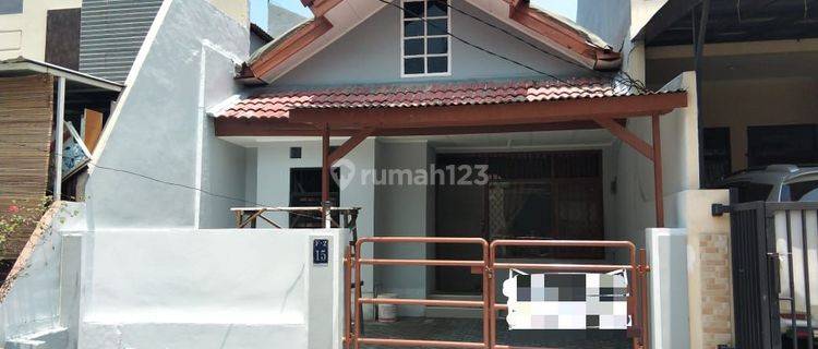 Disewakan Rumah Bagus di Permata Harapan Baru Bekasi 1