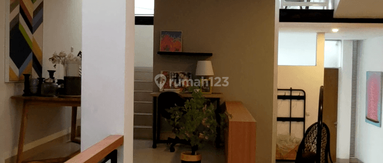 Rumah Ekslusif Full Furnished Lokasi Strategis di Regol Bandung 1