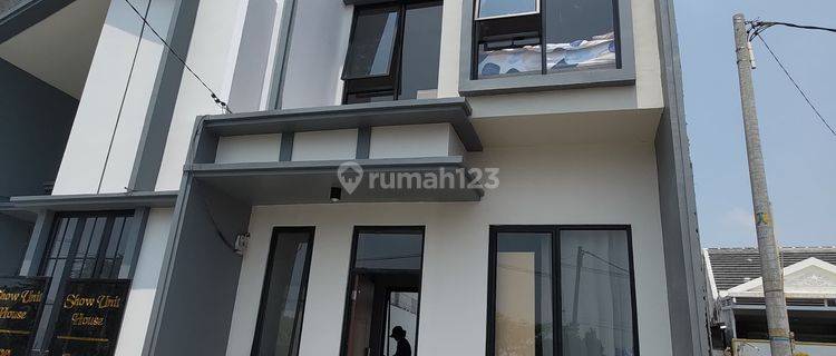 Rumah 2 Lantai Viral Ga Pake Mahal di Daerah Ciwastra Bandung 1