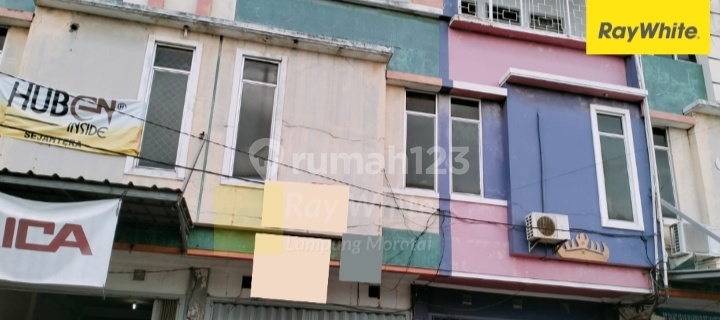 Peaceful shop house in Bandar Lampung. 1