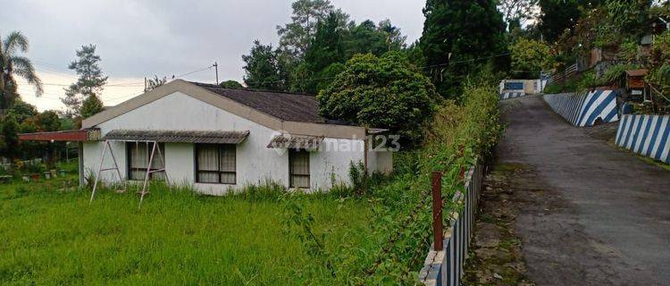 Rumah Dengan Halaman Sangat Luas di Tempat Wisata Kaliurang Dekat Tlogo Putri Cocok Untuk Dibangun Villa 1