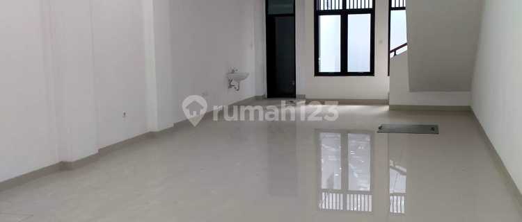 Very Strategic 3-Floor Shophouse in Sudirman Wing, Bandung 1