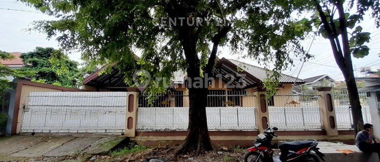 Rumah Siap Huni Dan Strategis Di Jalan Mapala  1