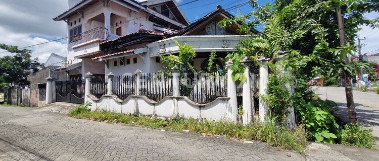 Rumah Posisi Sudut Di Jalan Todopuli Dekat Hertasning Makassar 1