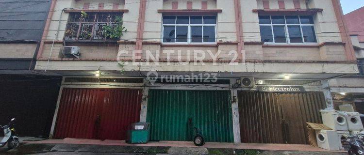 Ruko 2 Lantai Lokasi Strategis Di Jl. AP. Pettarani Makassar 1