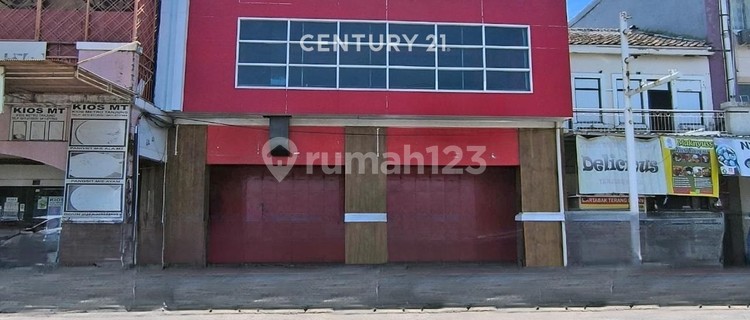 Strategic and Move-In Ready Shophouse in Tanjung Bunga Area, Makassar 1
