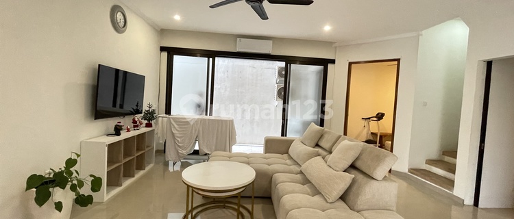 3Br House Furnished One Gate System In Batubulan 1