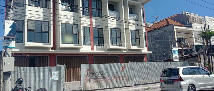 3-Storey Shophouse on the Main Road of Saelus Island, South Denpasar 1