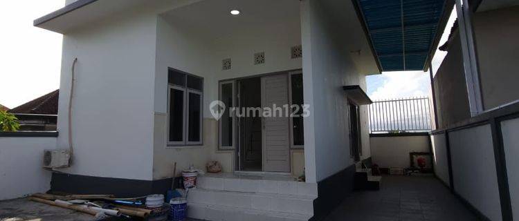 Rumah Modern 2 Lantai Siap Huni Di Tabanan 1