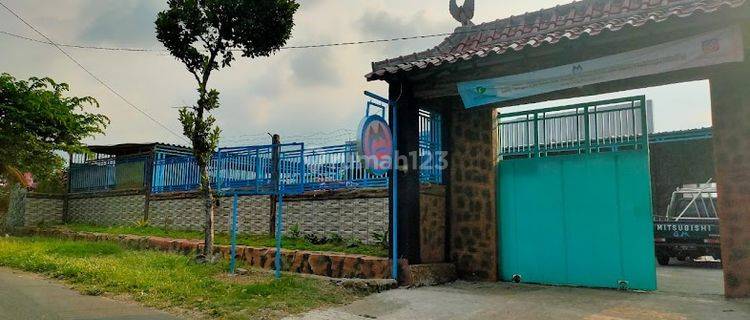 Rumah Usaha Luas Ex Cafe Jalan Koperasi Ledok Pacet Mojokerto 1