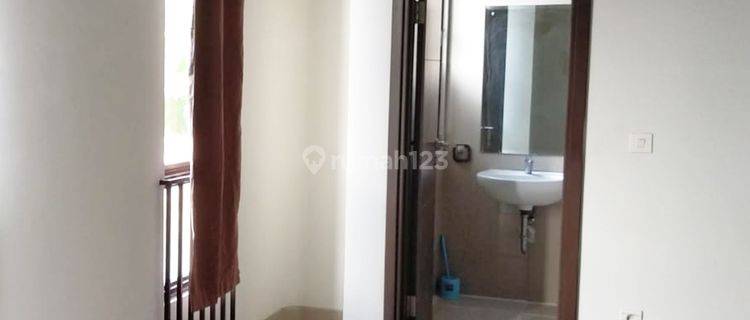 Rumah 2 lantai 3 kamar dekat grandlucky di Mozia 1