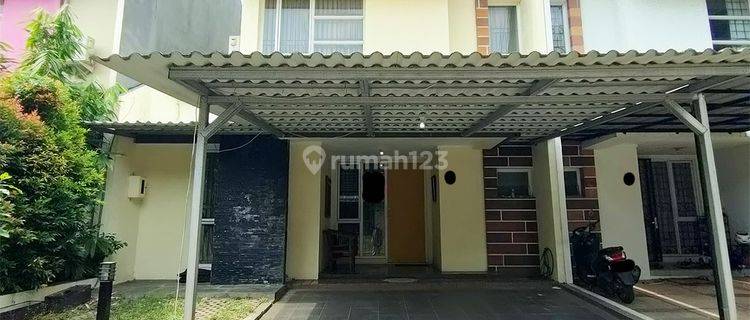 Rumah 2 Lantai 3+1 Kamar Full Furnished di Sevilla 1