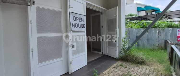 For Sale 2-Story Shop House by the Main Road with the Best Business Opportunity 1
