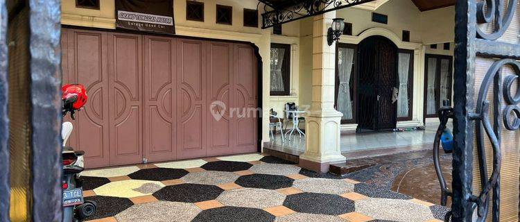  1 Unit Rumah Dijual Cepat Dengan Kolam Renang Pribadi Diduren Sawit 1