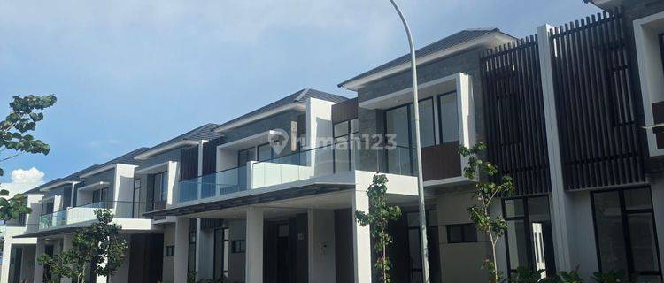 Disewakan Rumah 10x20 Kosongan 2 Lantai Permata Hijau Residences Pik 2 1